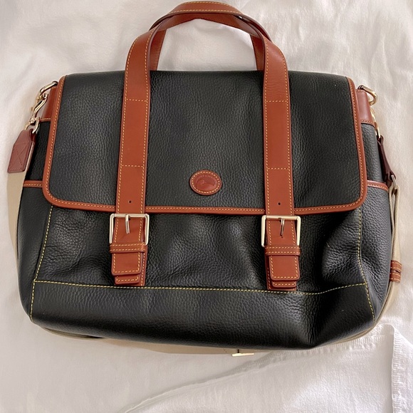 Dooney & Bourke Handbags - RARE Dooney & Bourke large Laptop/briefcase messenger bag